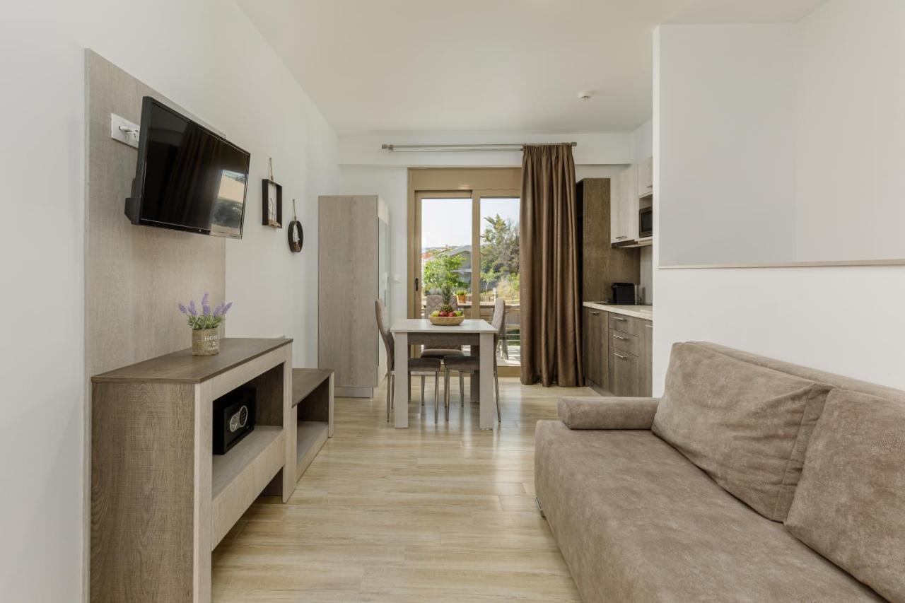 Aria Garden Suites Nikiti  Eksteriør billede