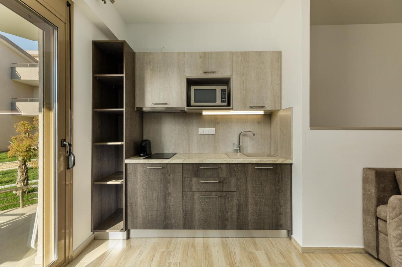 Aria Garden Suites Nikiti  Eksteriør billede