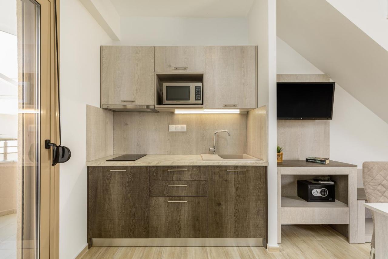 Aria Garden Suites Nikiti  Eksteriør billede