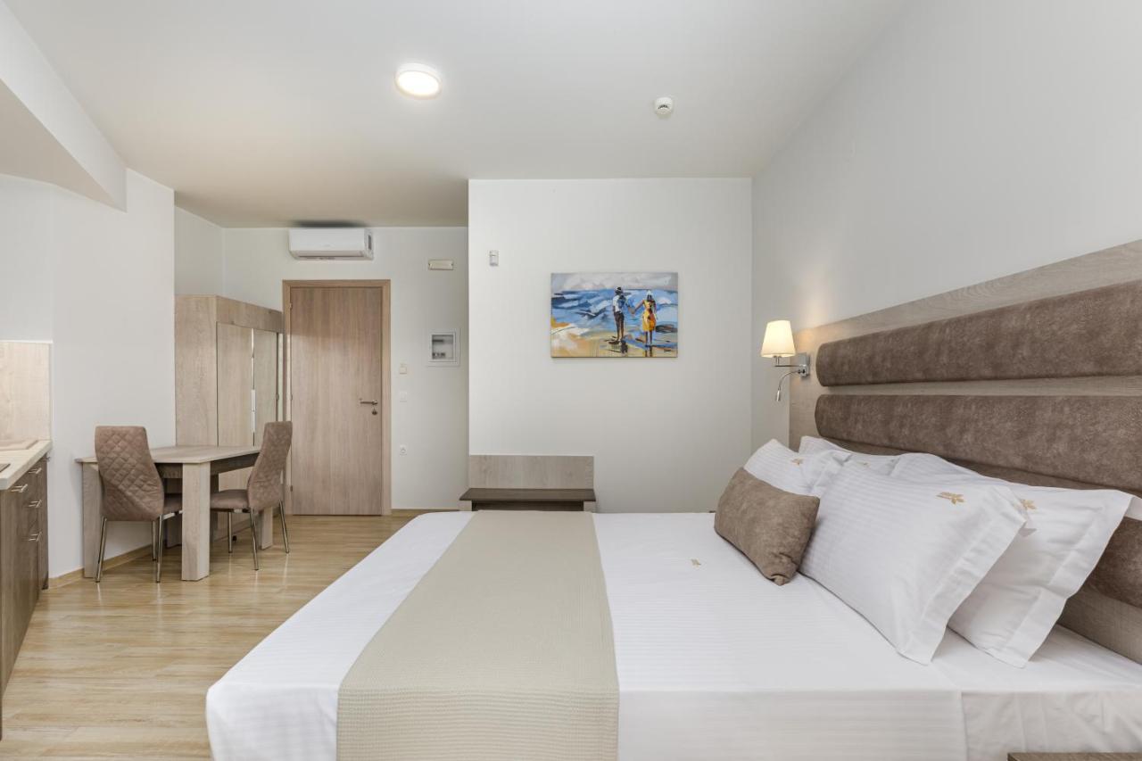 Aria Garden Suites Nikiti  Eksteriør billede