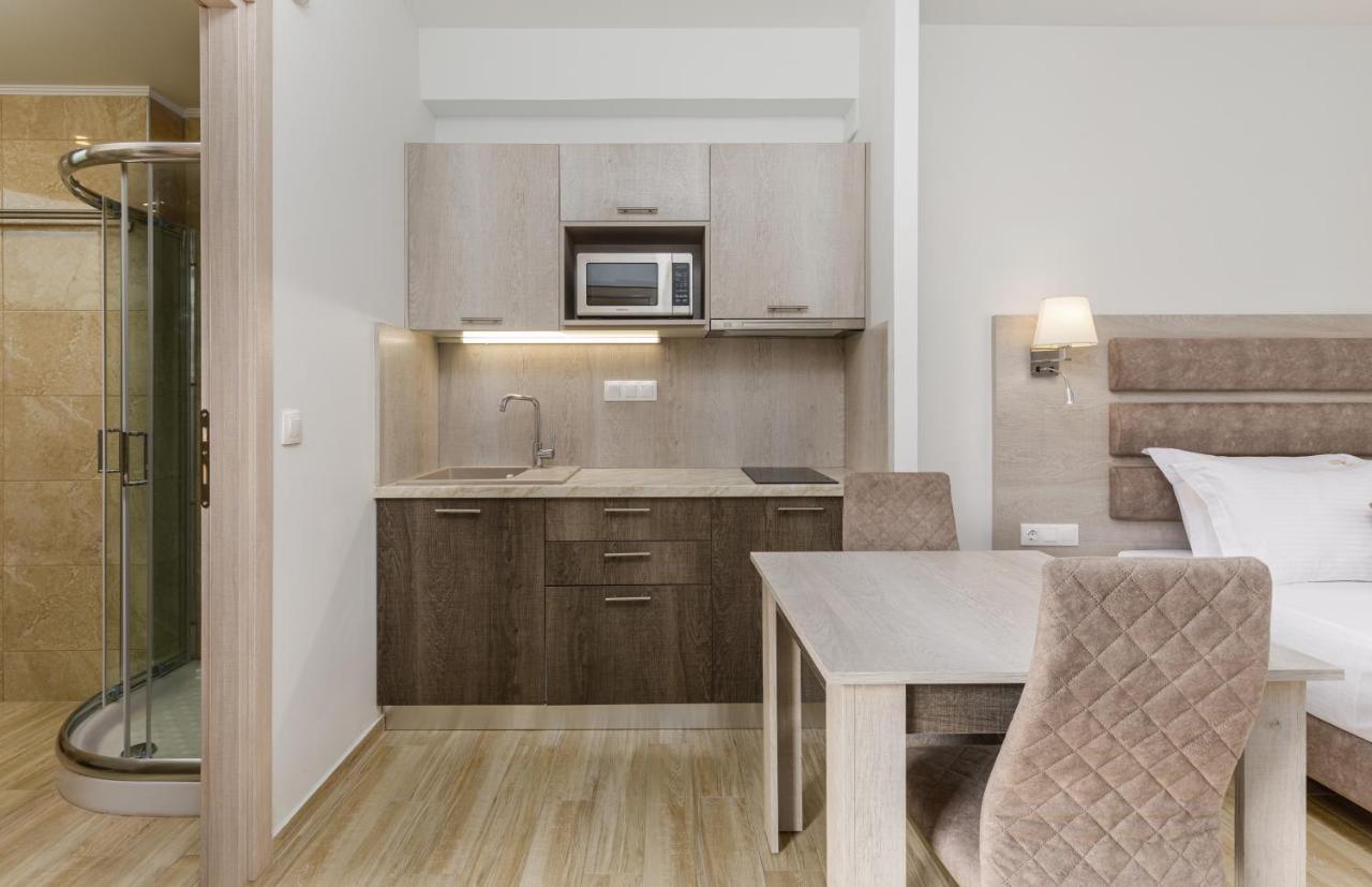 Aria Garden Suites Nikiti  Eksteriør billede