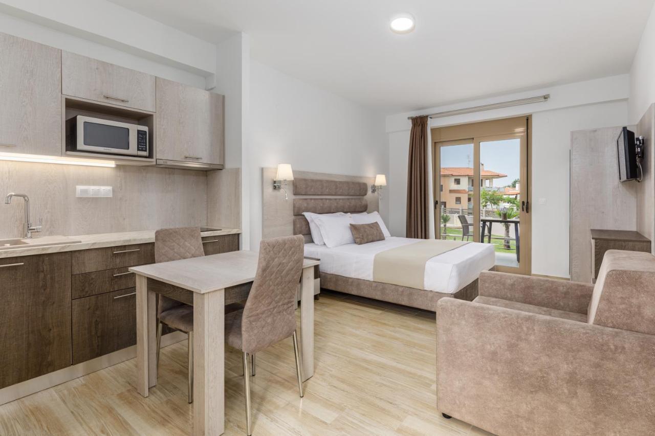 Aria Garden Suites Nikiti  Eksteriør billede